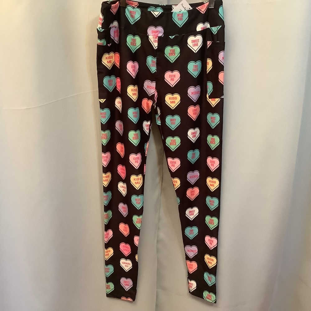 Luv21 Leggings Women’s Size 12-20 and 3X-5X Yoga Waistband Candy Hearts Pattern